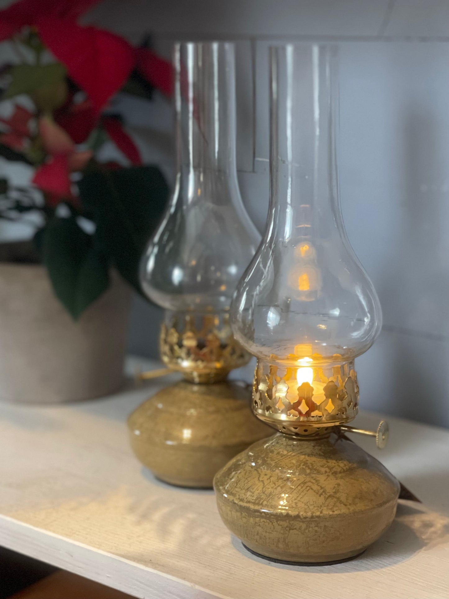 lamparina amarela para vela pequena